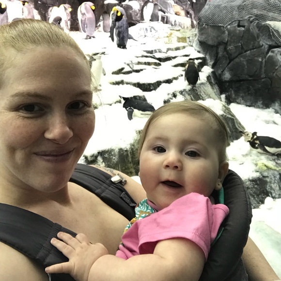 Meet your Posher, Nicole - Picture 1 of 1